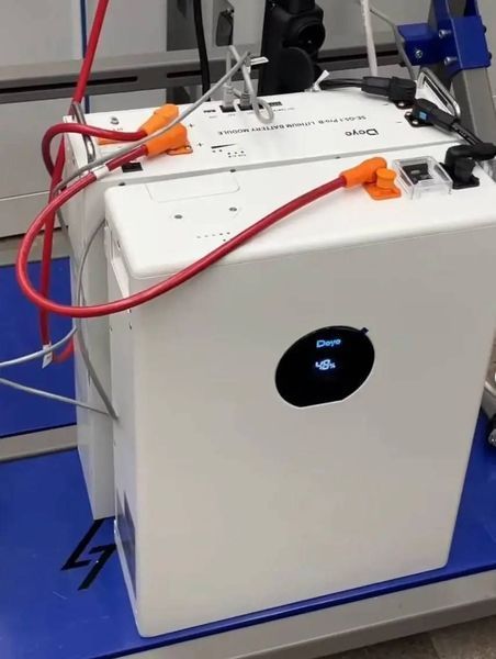 Акумуляторна батарея DEYE SE-F5 Pro-C LiFePO4 LV 51.2v 100AH 5.12kWh SE-F5 Pro-C фото